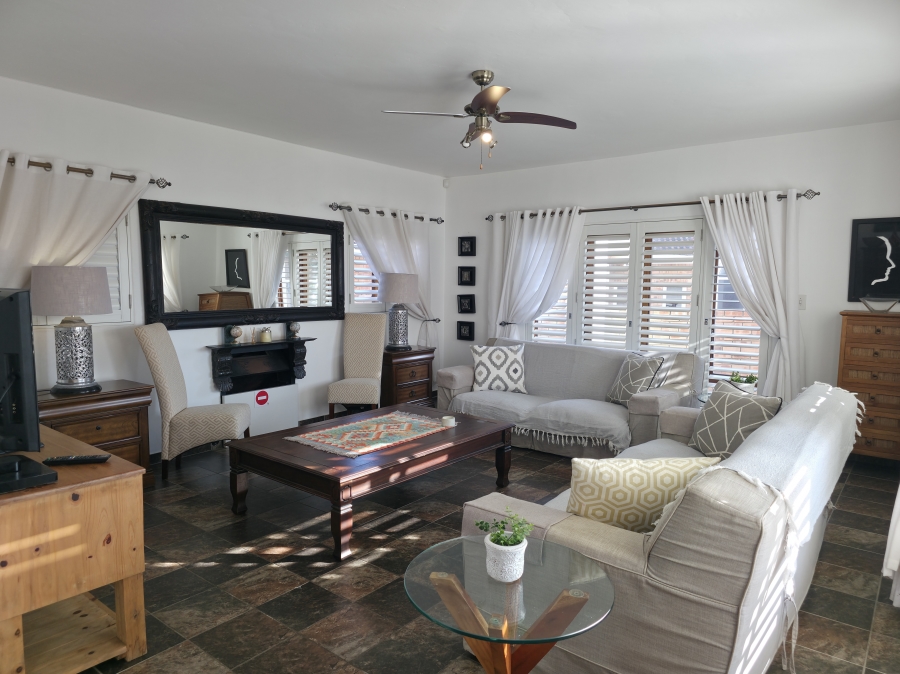 5 Bedroom Property for Sale in Wavecrest Eastern Cape